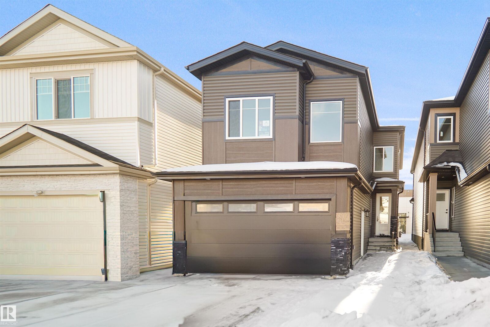 Property Photo:  6807 169 Avenue NW  AB T5Z 0H2 