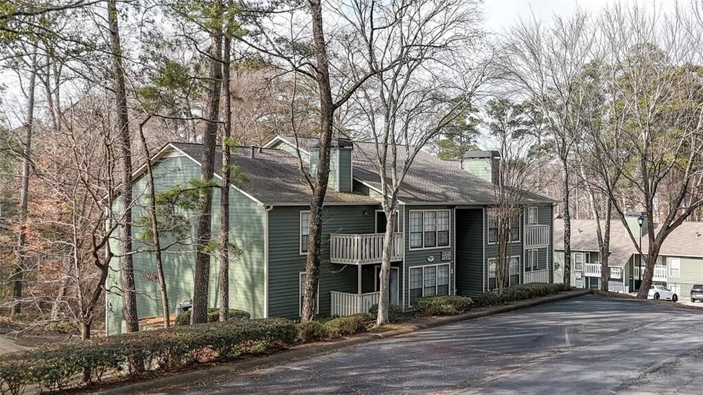 Property Photo:  4550 Vinings Central Trace SE 64  GA 30339 