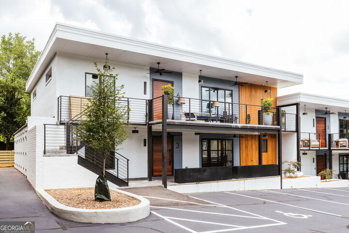 Property Photo: 1554 Lumpkin Street 3 GA 30605