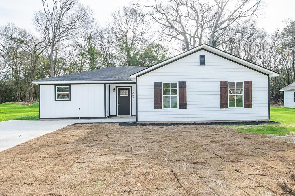 Property Photo:  4402 Forrest Road  GA 31907 