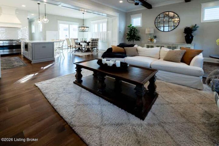 Property Photo:  6204 Mistflower Cir  KY 40059 