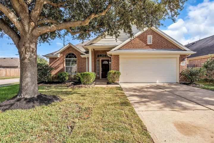 Property Photo: 21830 Saragosa Pond Lane TX 77379