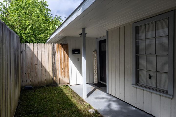 Property Photo:  11106 Sagehill Drive  TX 77089 