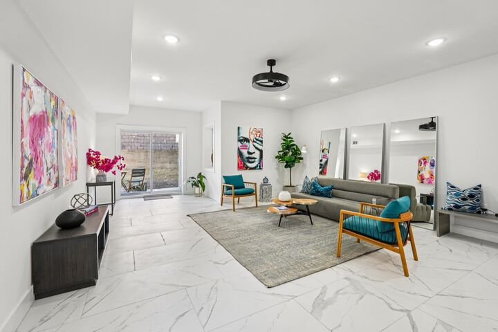 Property Photo:  78 Beacon Ave 1  NJ 07306 