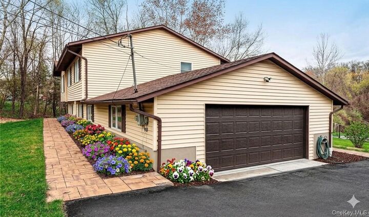 Property Photo:  26 Waterbury Road  NY 10990 