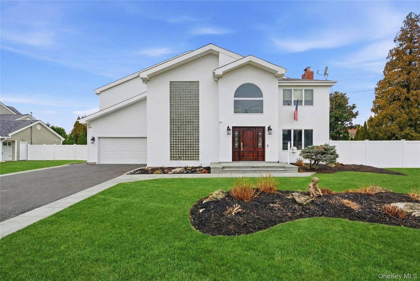 Property Photo: 61 Bayview Avenue NY 11758