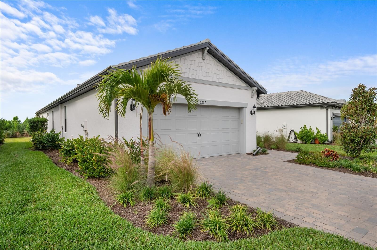 Property Photo:  6237 Fish Eagle Court  FL 34275 