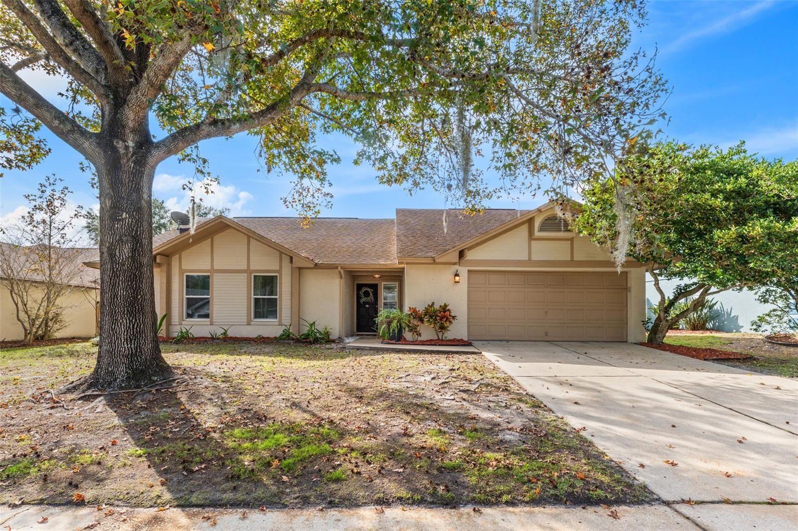 Property Photo:  1026 Weaver Drive  FL 32765 