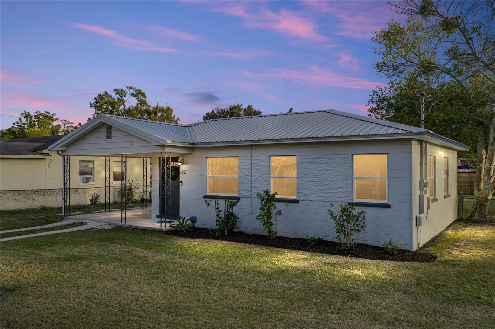 Property Photo: 527 Pilaklakaha Avenue FL 33823