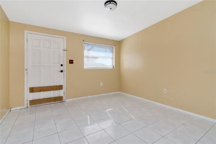 Property Photo:  6903 Larmon Street  FL 33634 