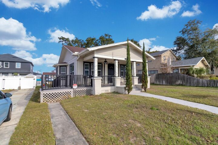 Property Photo: 721 Mabbette Street FL 34741