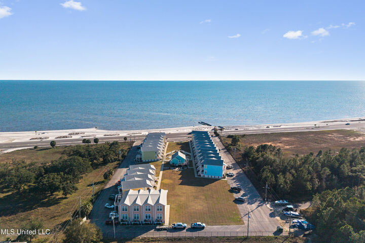 Property Photo:  1515 E Beach Boulevard  MS 39571 