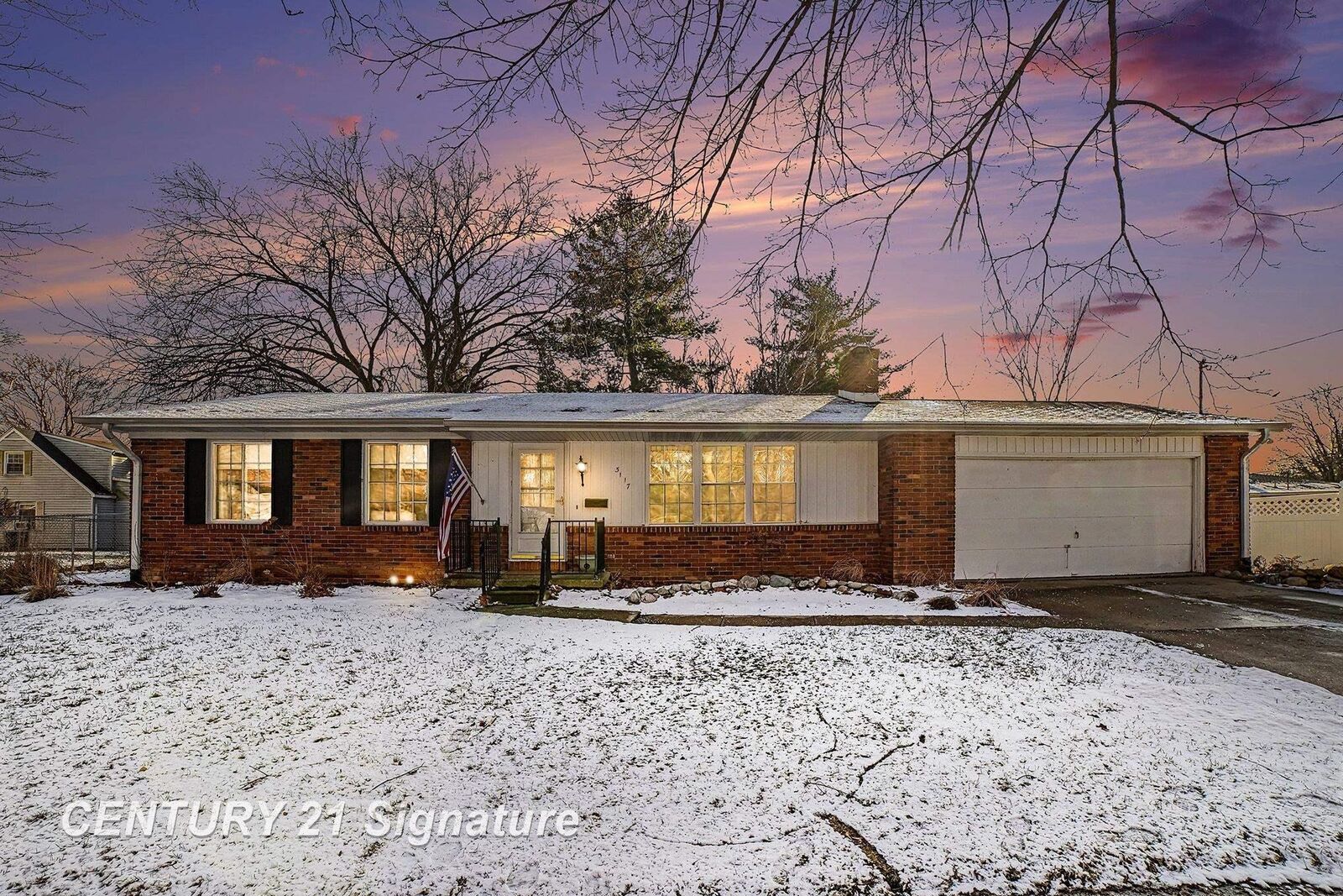 Property Photo:  3117 Brockton Place  MI 48602 