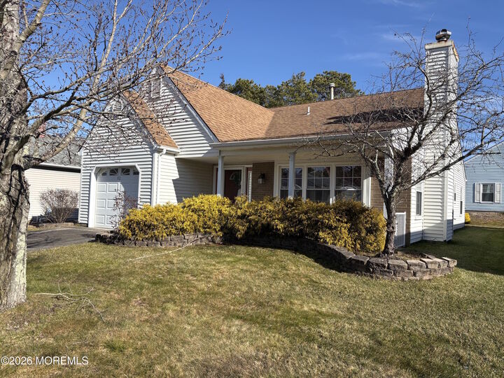 Property Photo:  82 Trent Drive  NJ 08757 