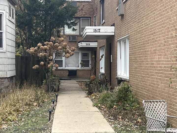 Property Photo:  1517 W Lunt Avenue 1A  IL 60626 