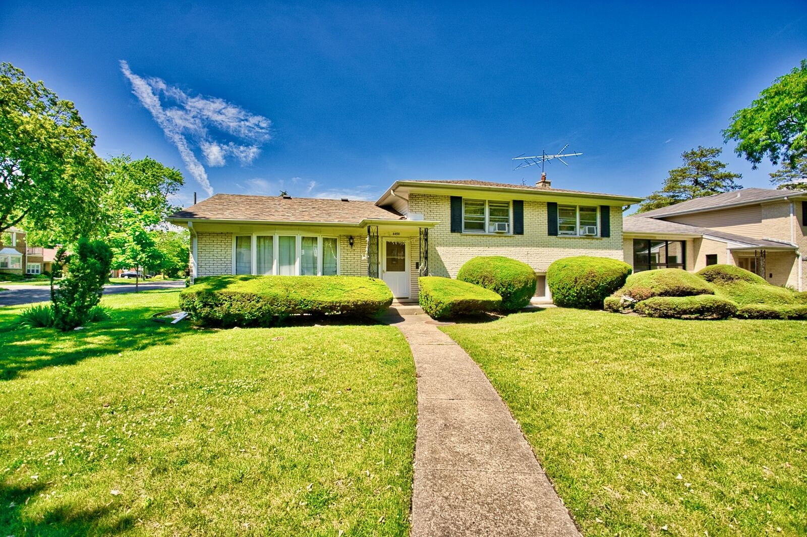 Property Photo:  4454 Concord Lane  IL 60076 