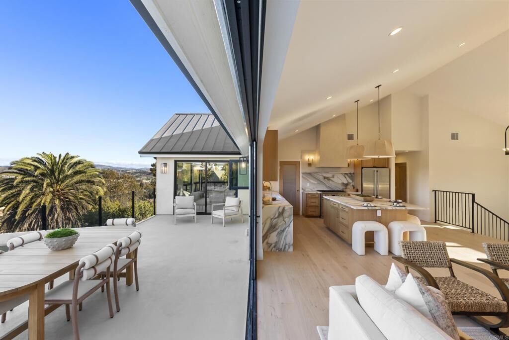 Property Photo: 3920 Holly Brae CA 92008