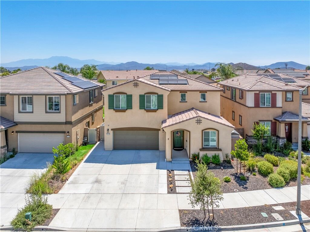 Property Photo:  32942 Forgecroft Street  CA 92584 