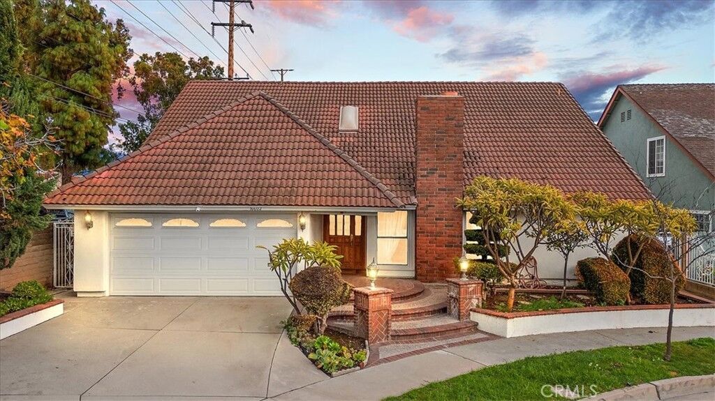 Property Photo:  16602 Yvette  CA 90703 