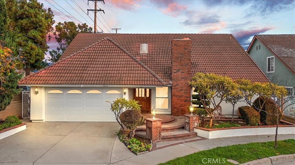 Property Photo:  16602 Yvette  CA 90703 