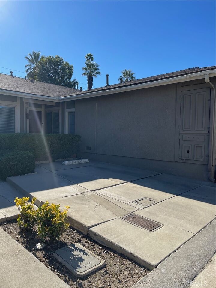 Property Photo:  860 Tangerine  CA 92879 