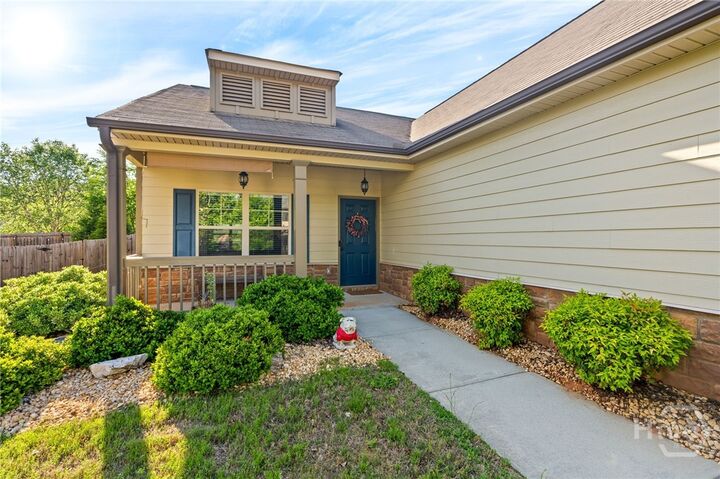 Property Photo: 396 Park West Boulevard GA 30606