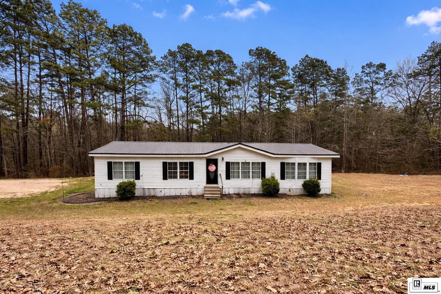 Property Photo: 176 Wright Road LA 71292