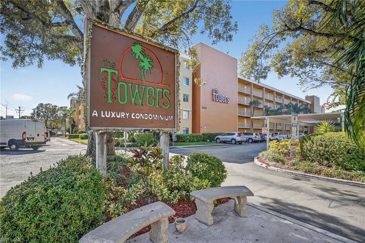 Property Photo: 2366 E Mall Dr 215 FL 33901