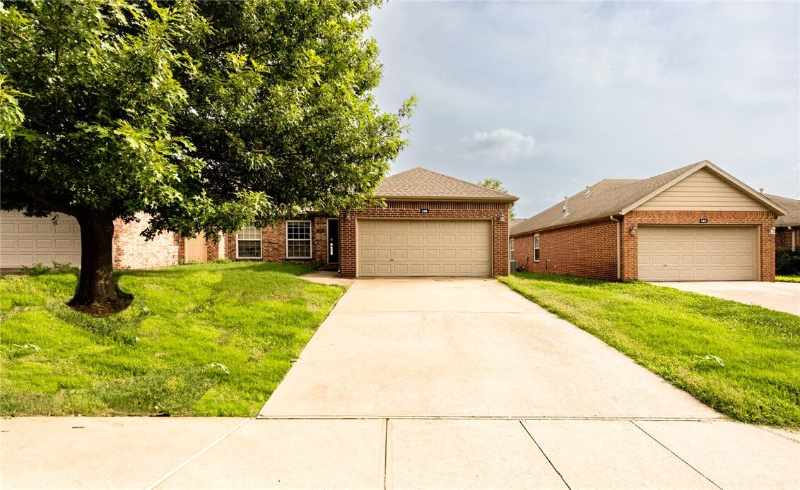 Property Photo:  286-288 Copper Oaks Drive  AR 72719 