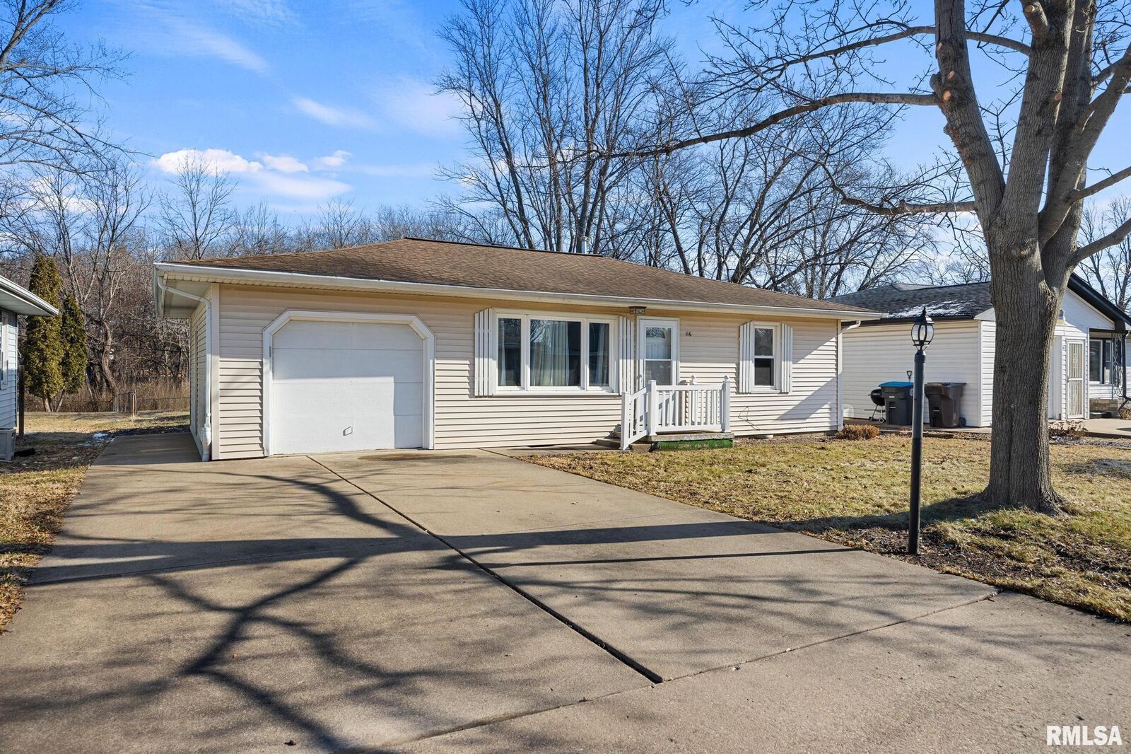 Property Photo:  116 Racill Court  IL 61611 