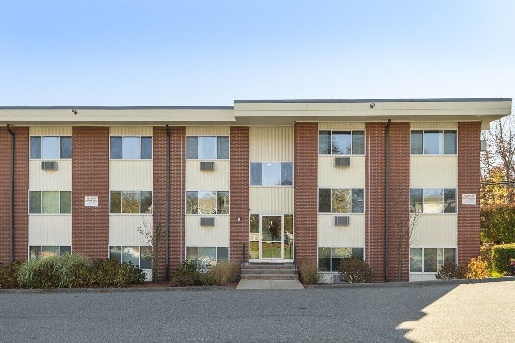 Property Photo:  74 Beach St 1-12  MA 01801 