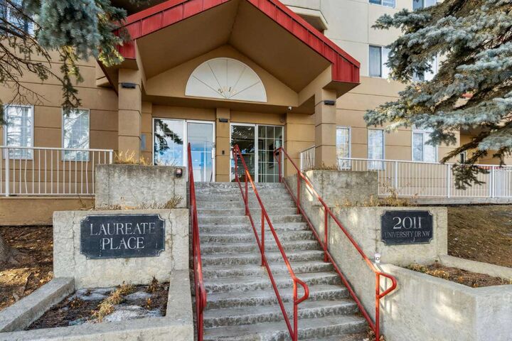 Property Photo:  2011 University Drive NW 103  AB T2N 4T4 