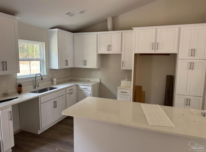 Property Photo: 1056 Barth Rd FL 32577