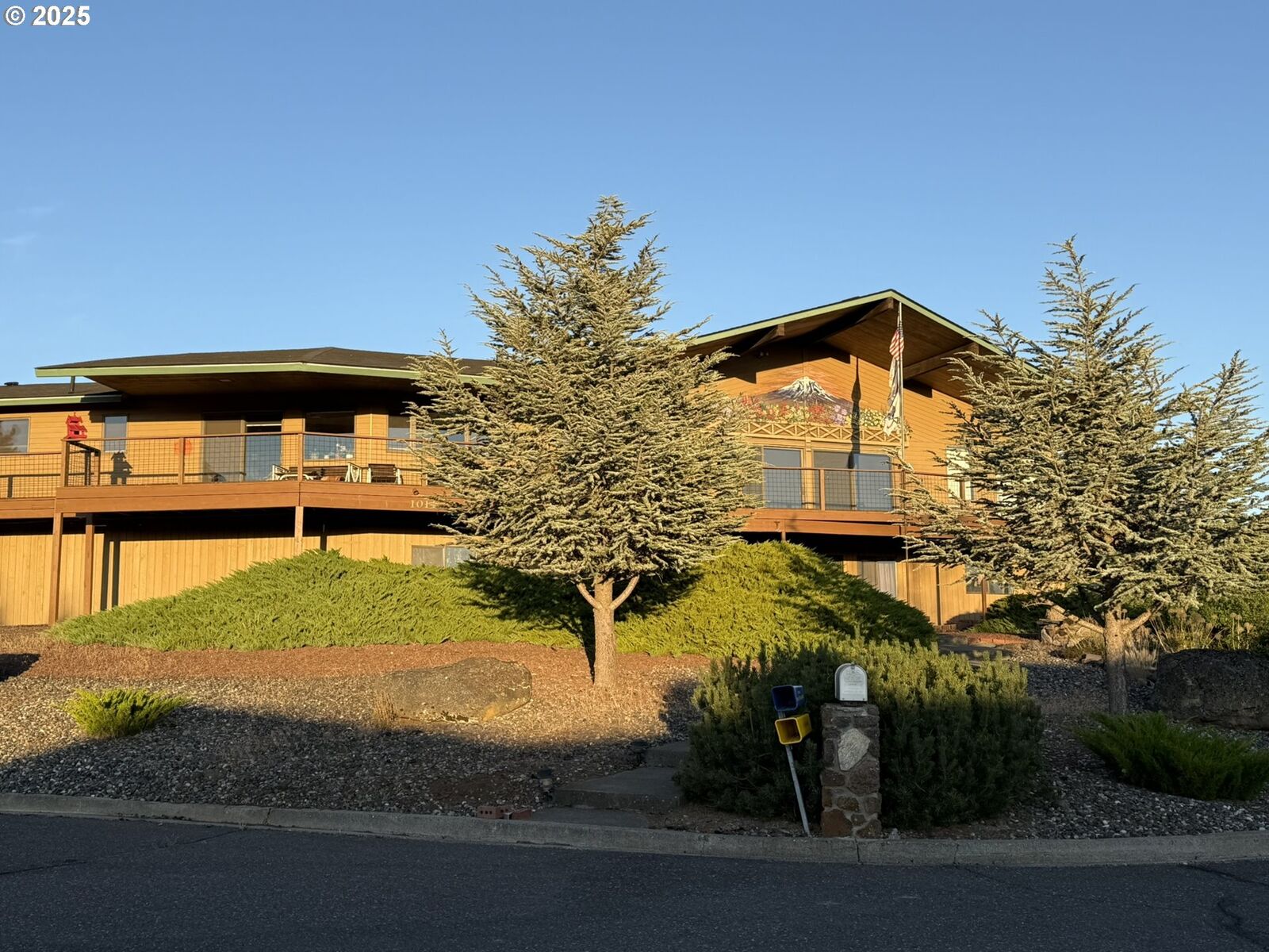 Property Photo: 1014 Roe Dr WA 98620