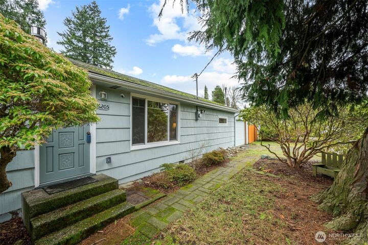 Property Photo:  6205 W Beech Street  WA 98203 