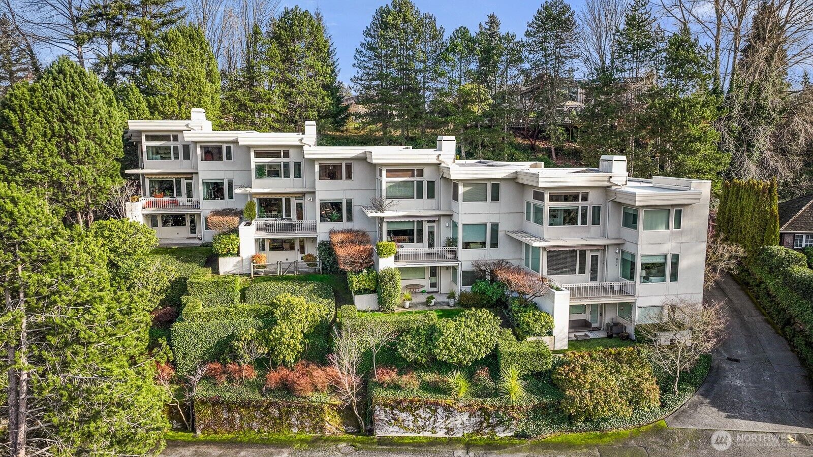 Property Photo: 3308 81st Place SE C WA 98040