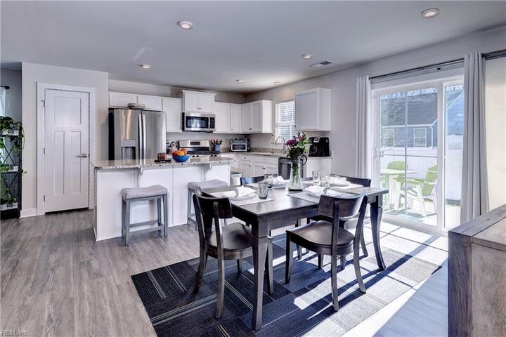 Property Photo:  102 Arbordale Loop  VA 23188 