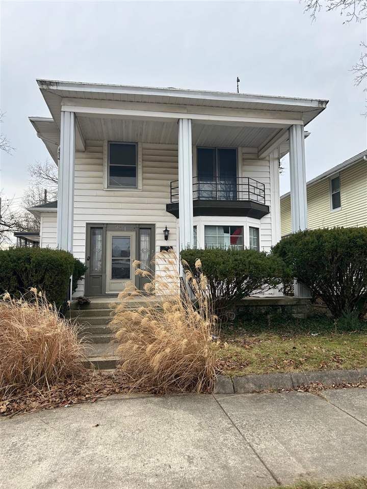 Property Photo:  301 W Main Street  IN 47374 