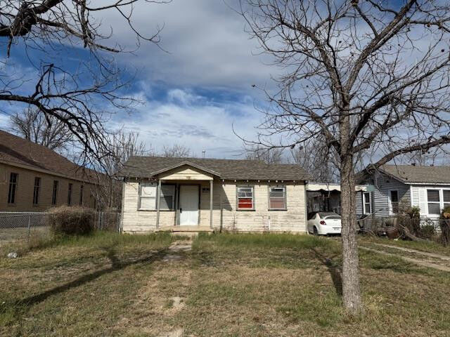 Property Photo: 1214 Preusser Street TX 76903