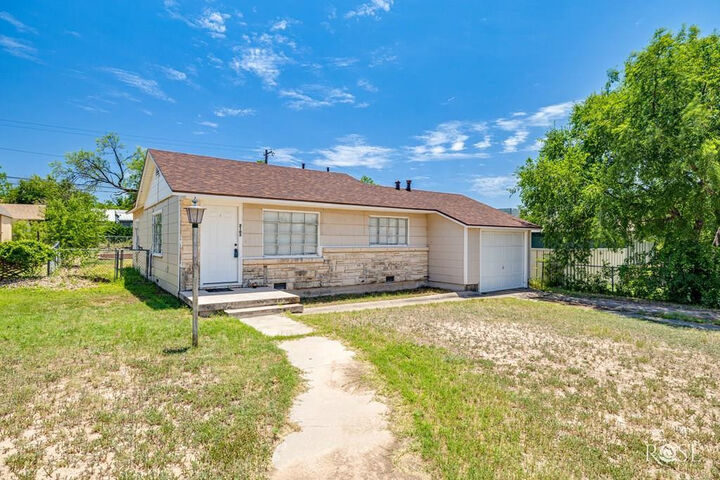 Property Photo: 2105 Coleman Street TX 76901