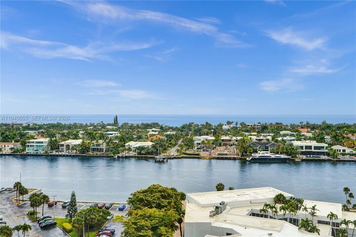 Property Photo:  20281 E Country Club Dr 1002  FL 33180 