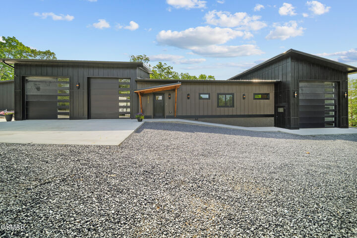 Property Photo:  2466/2472 McQueen Way  TN 37876 