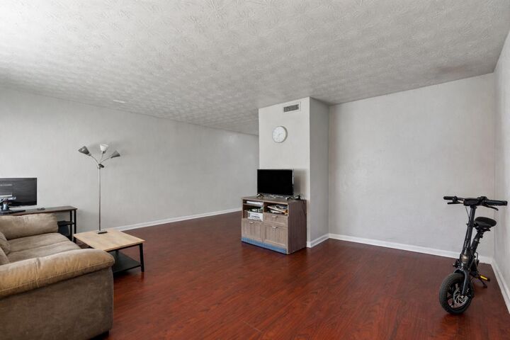 Property Photo:  2020 Continental Avenue 135  FL 32304 