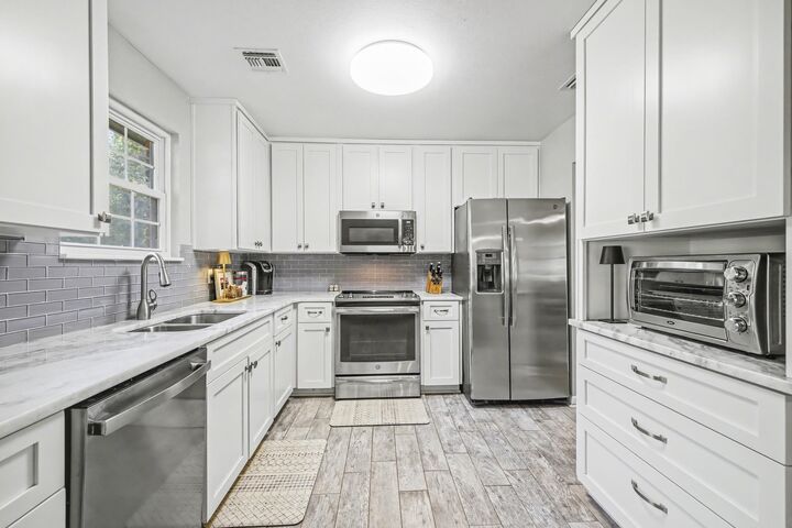 Property Photo: 2505 Mayfair Road FL 32303