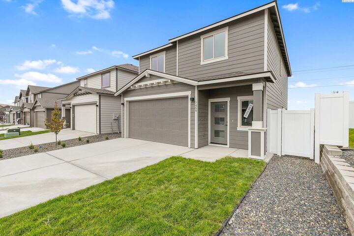 Property Photo:  7454 Grapevine Ct  WA 99353 