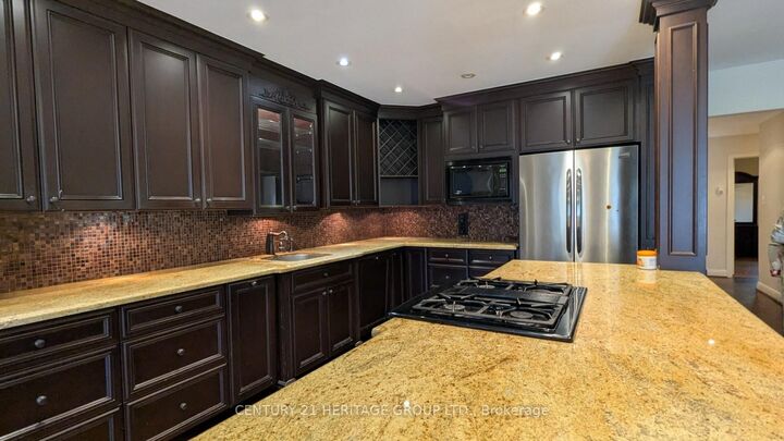 Photo de la propriété:  138 Waterloo Avenue Main  ON M3H 3Y8 