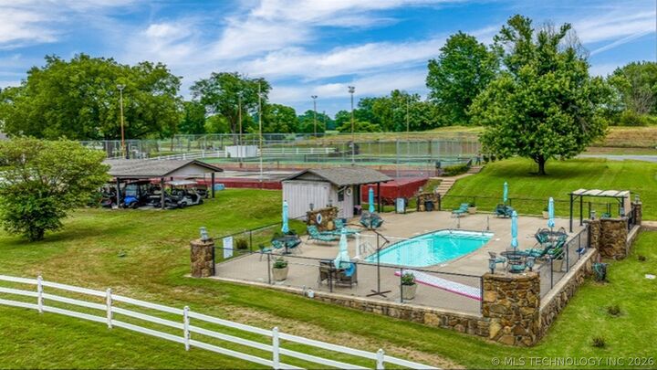 Property Photo:  56701 E 310 Road 724  OK 74331 