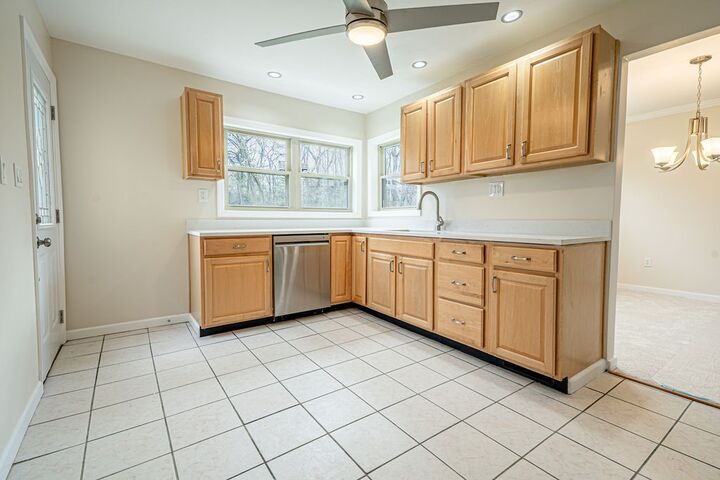 Property Photo:  1435 Morrow Rd  PA 15241 