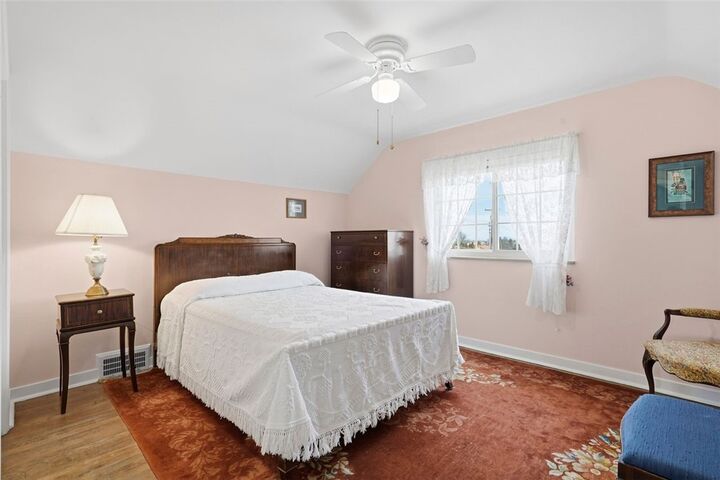 Property Photo: 4431 E Lawnview Ave PA 15227