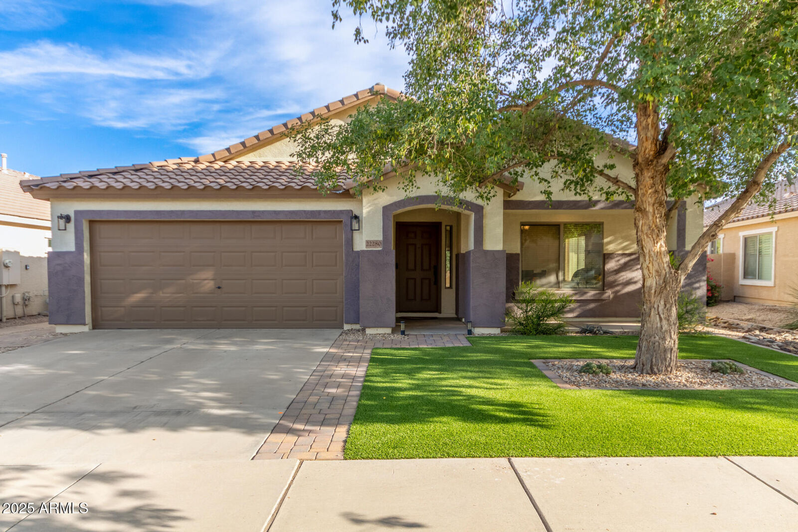 Property Photo:  22280 E Via Del Rancho --  AZ 85142 